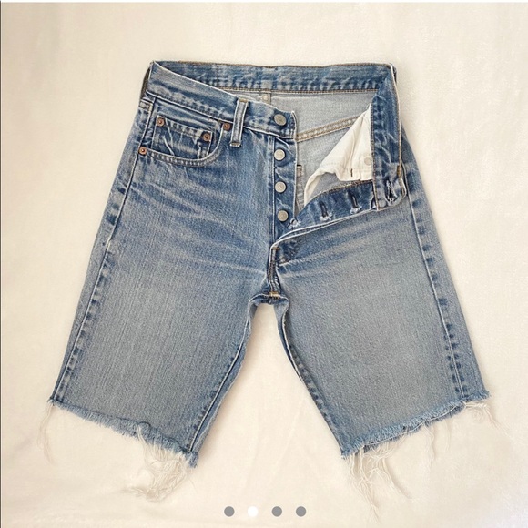 Vintage Levi’s 501 Selvedge Redline Bermuda Shorts - Picture 2 of 4